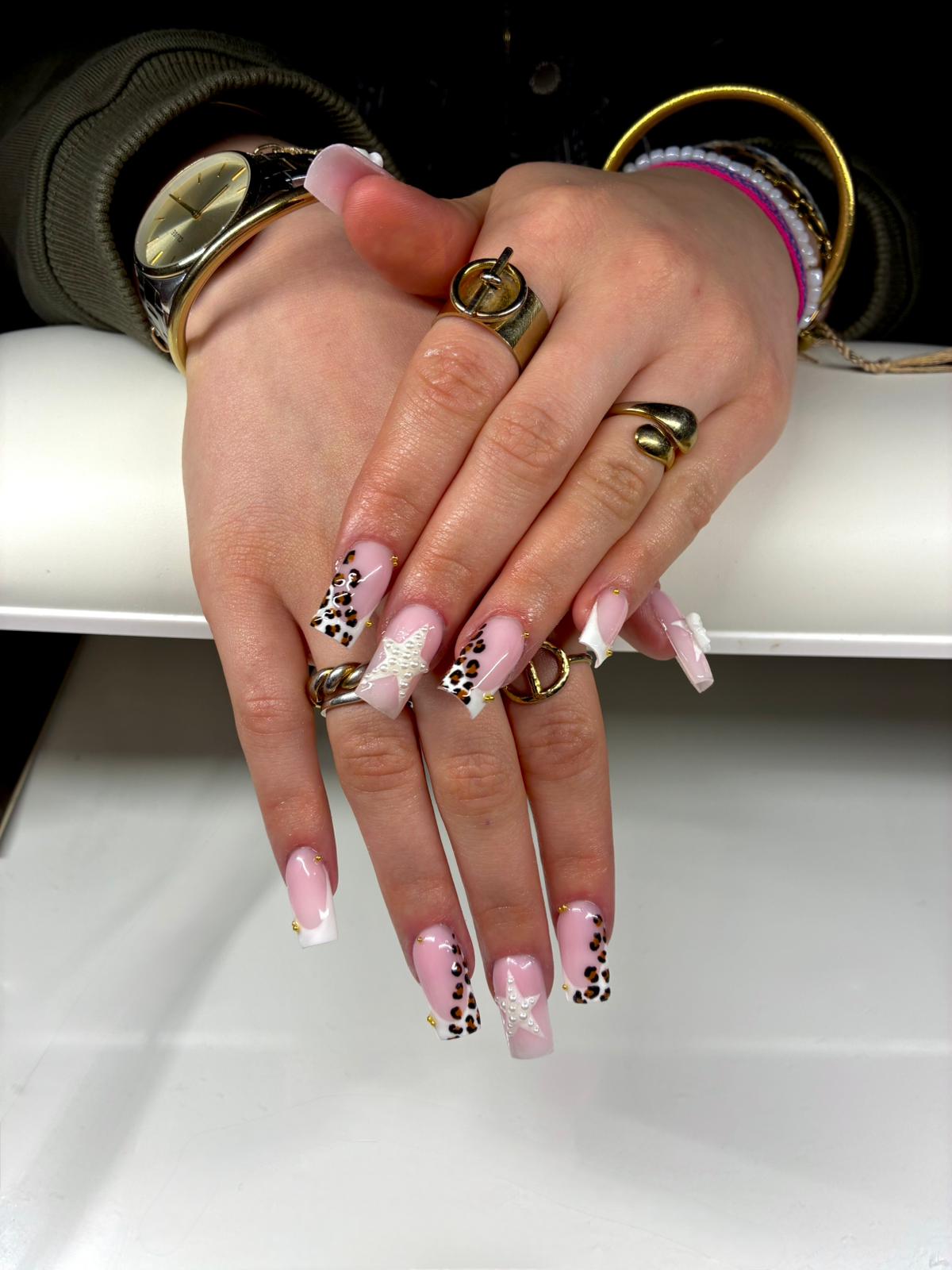 French manucure rose et dorée — CDNails Betton
